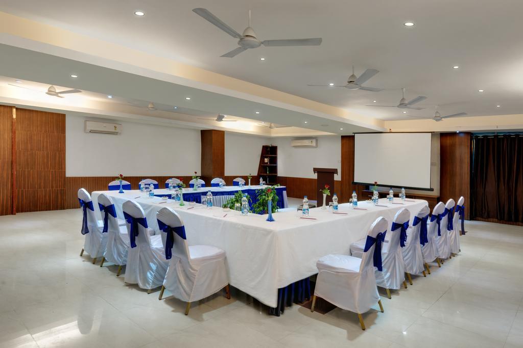Hotel Balaji Central Ratlam Bagian luar foto
