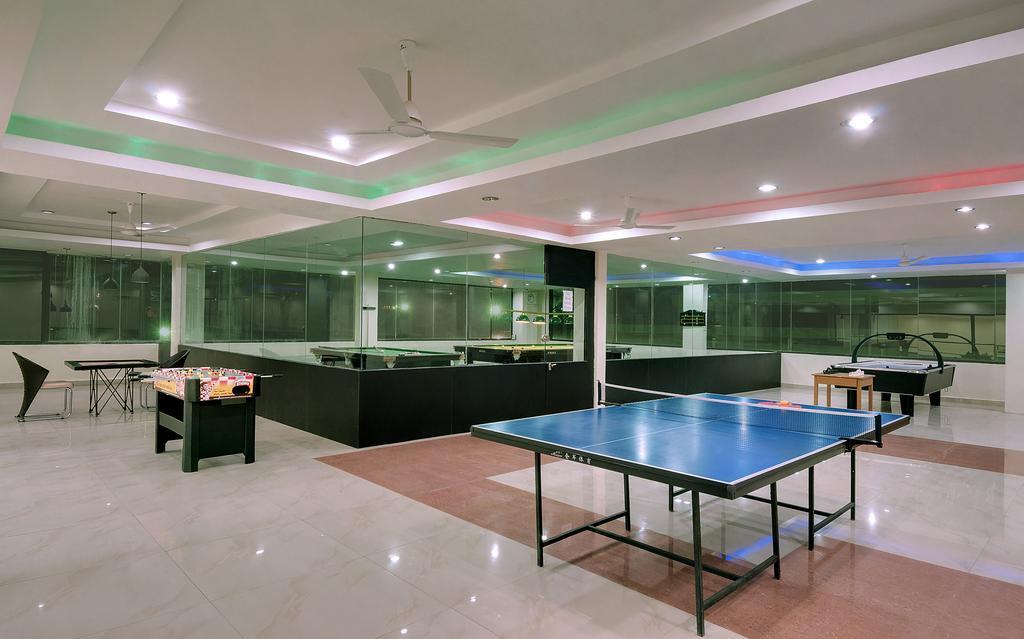 Hotel Balaji Central Ratlam Bagian luar foto