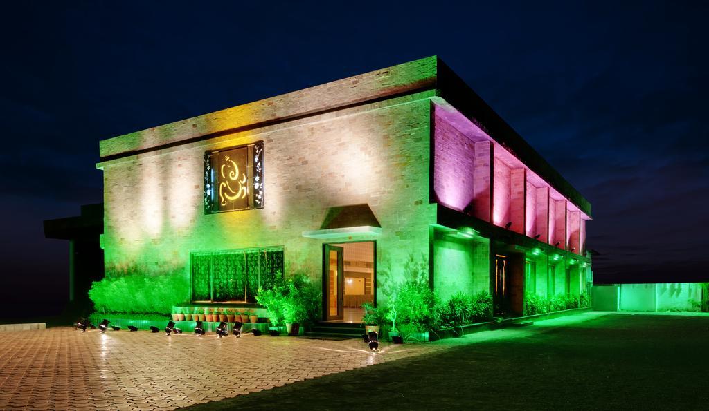 Hotel Balaji Central Ratlam Bagian luar foto