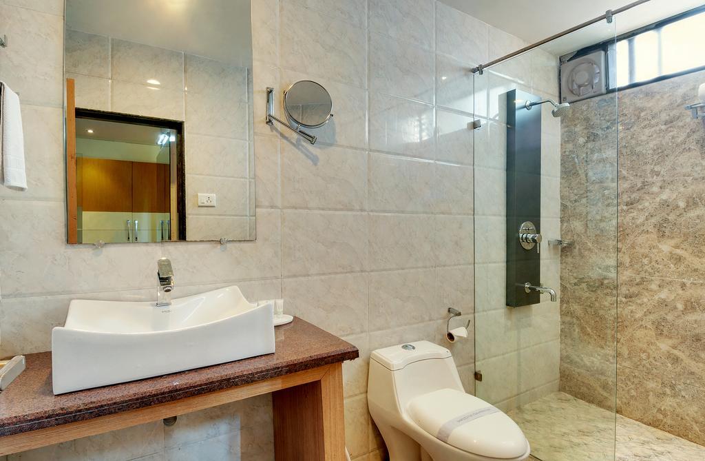 Hotel Balaji Central Ratlam Bagian luar foto