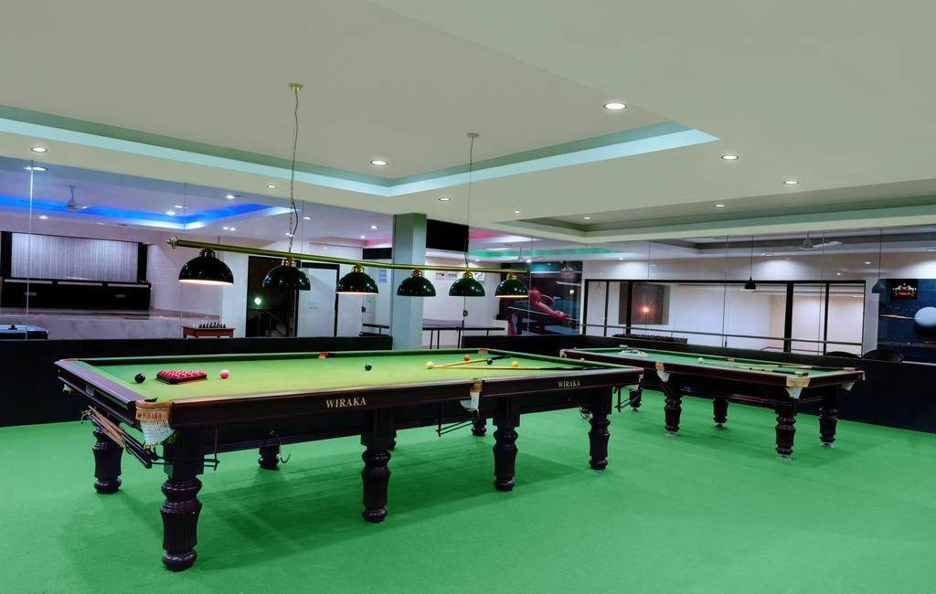 Hotel Balaji Central Ratlam Bagian luar foto