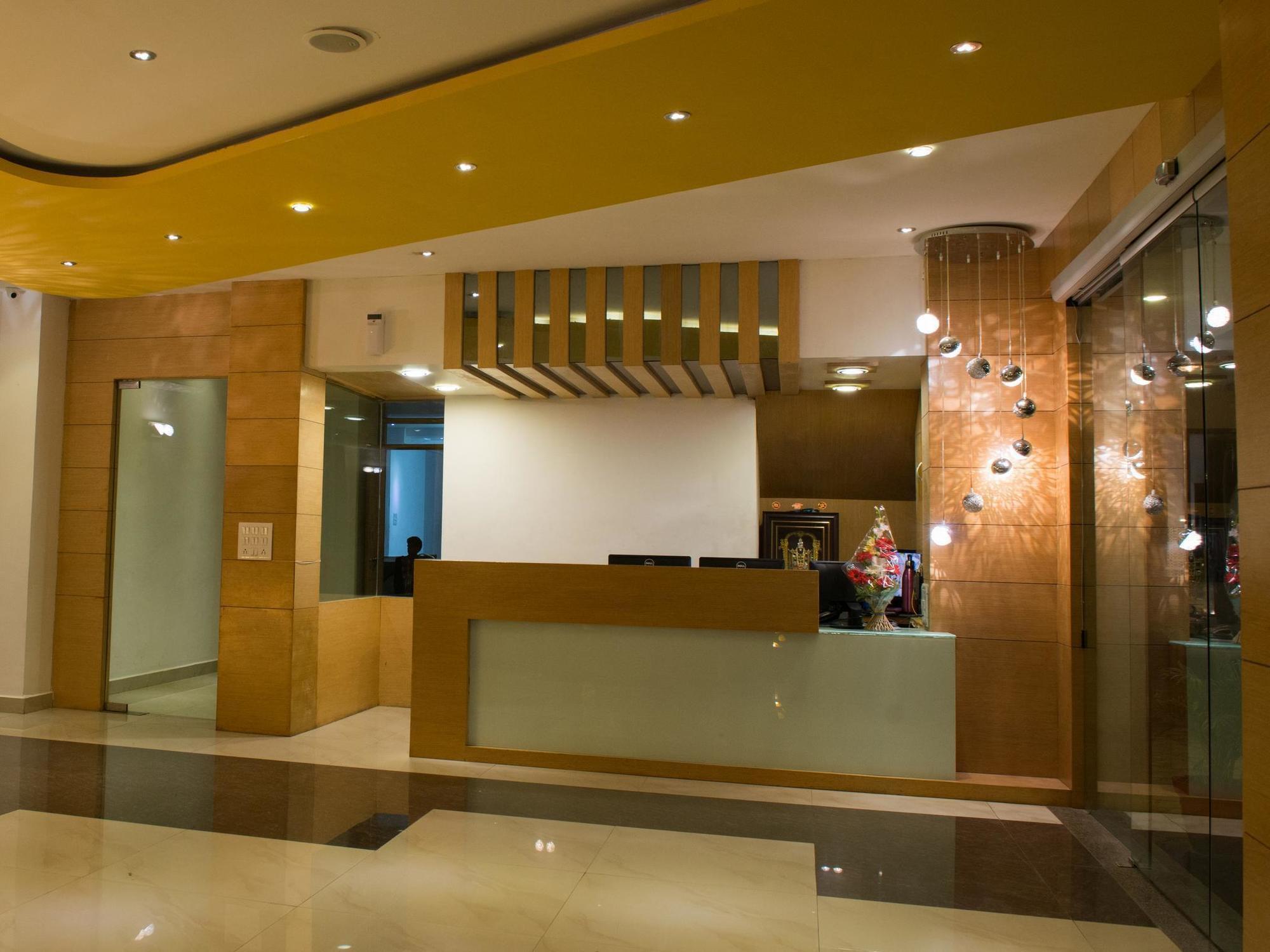 Hotel Balaji Central Ratlam Bagian luar foto